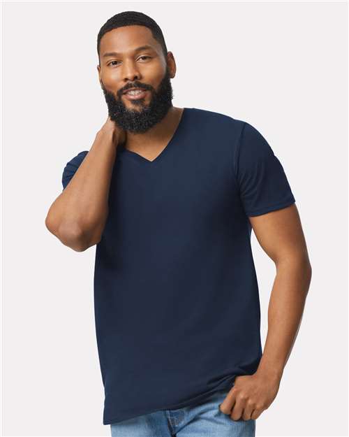 Gildan Unisex Softstyle® V-Neck T-Shirt - 64V00