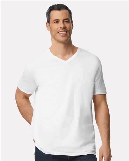 Gildan Unisex Softstyle® V-Neck T-Shirt - 64V00