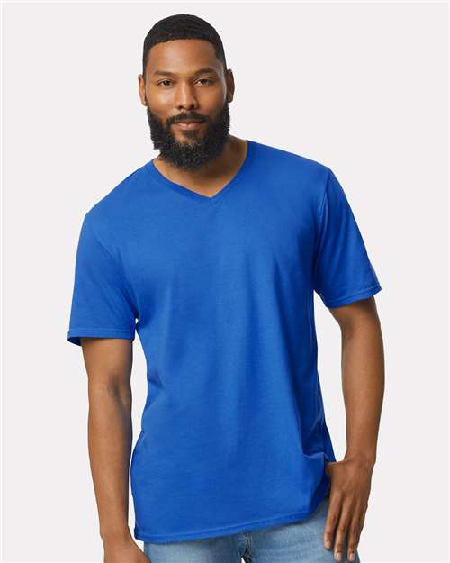 Gildan Unisex Softstyle® V-Neck T-Shirt - 64V00